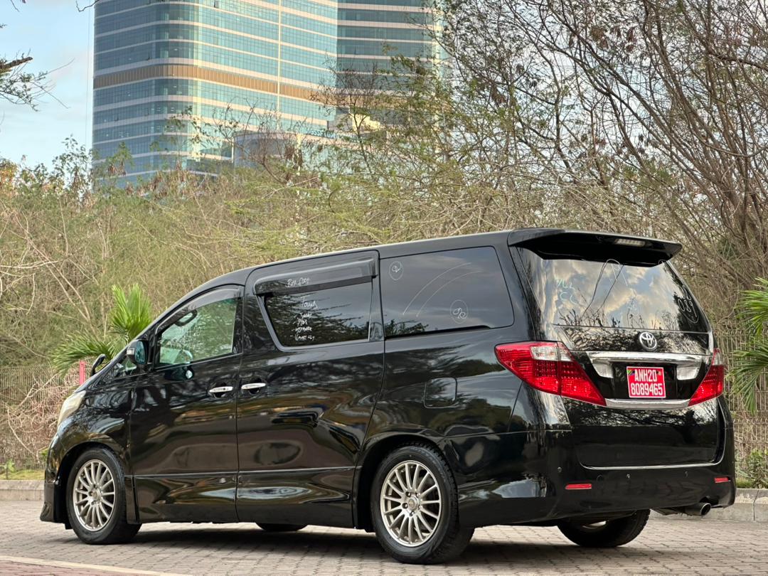 Toyota Alphard New thumbnail 3